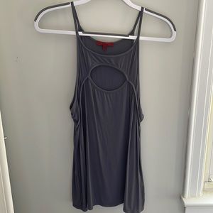 Buckle Keyhole Tank